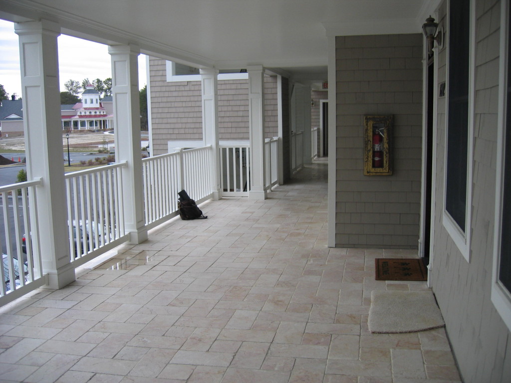 tile-1024x768 tile